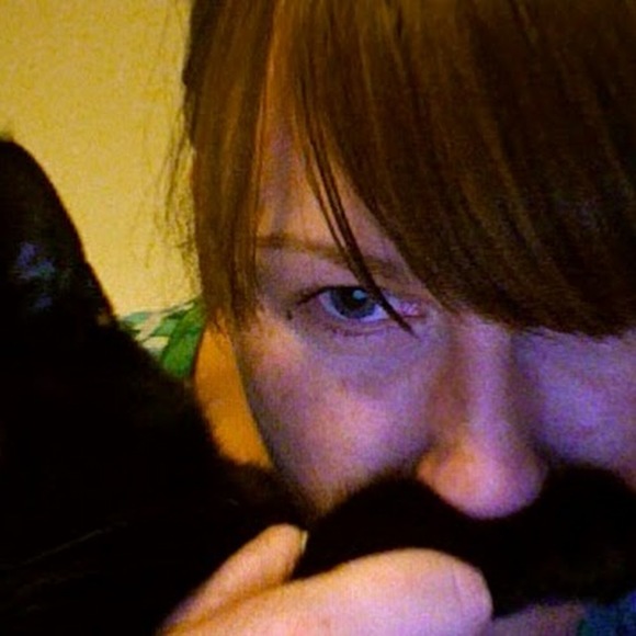 Meet your Posher, Amanda - Picture 1 of 1